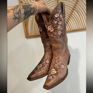Brown Embroidered Leather Cowboy Boots